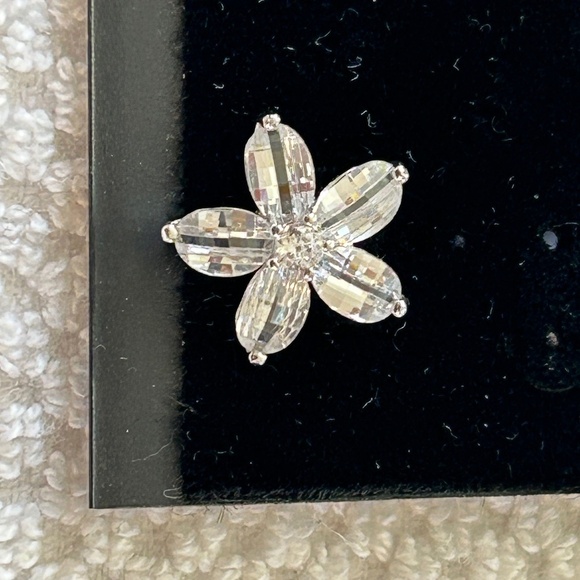 Sterling Silver 5 Petal Flower Earrings - Picture 1 of 3